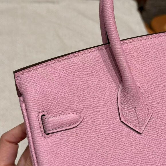 Classic Hermes Bag: A Stylish and Versatile Choice for Elegance - Picture 5 of 6